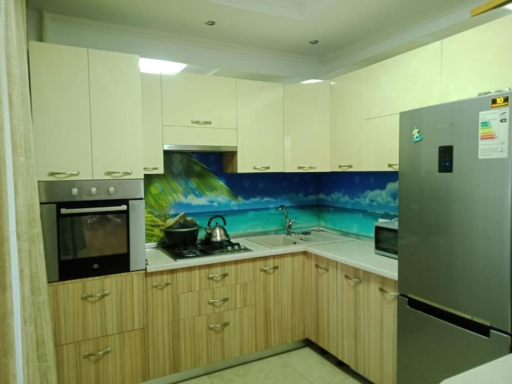 Rozybakieva 250 Apartment
